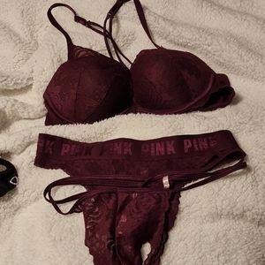 Bra and 2 pair panties set